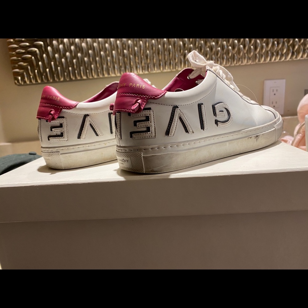 Givenchy white reverse logo urban sneakers - Picture 2 of 7